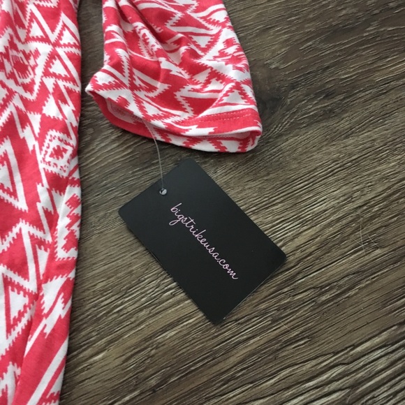 NWT pink and white cardigan size medium. - Picture 2 of 4